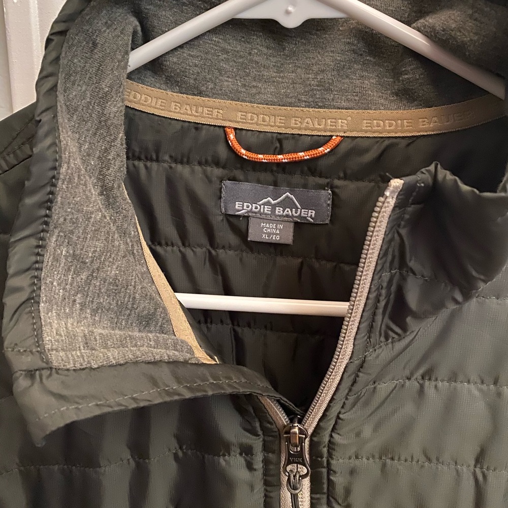 Eddie Bauer Quarter Zip - Picture 2 of 4